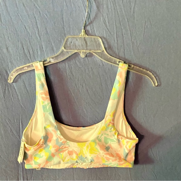 🏖️Victoria’s Secret Scoop Pastel Swim Top🏖️ NWT - Picture 4 of 10